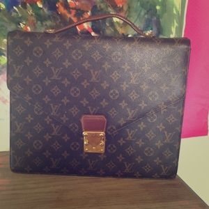 LouieVuitton briefcase